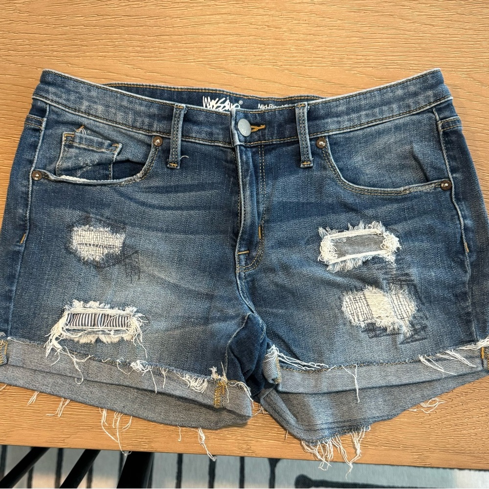 Mossimo distressed Jean shorts